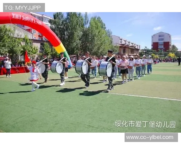 小猴与小兔的足球赛友谊之战欢乐无限的童趣时光